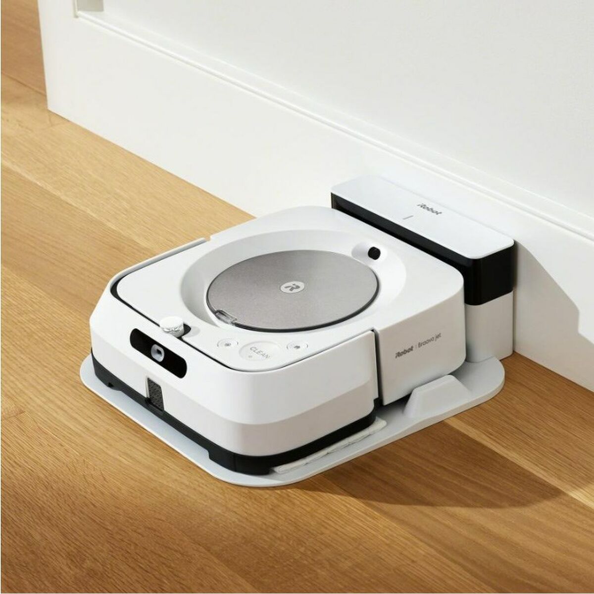 Robot Vacuum Cleaner iRobot M6138 iRobot