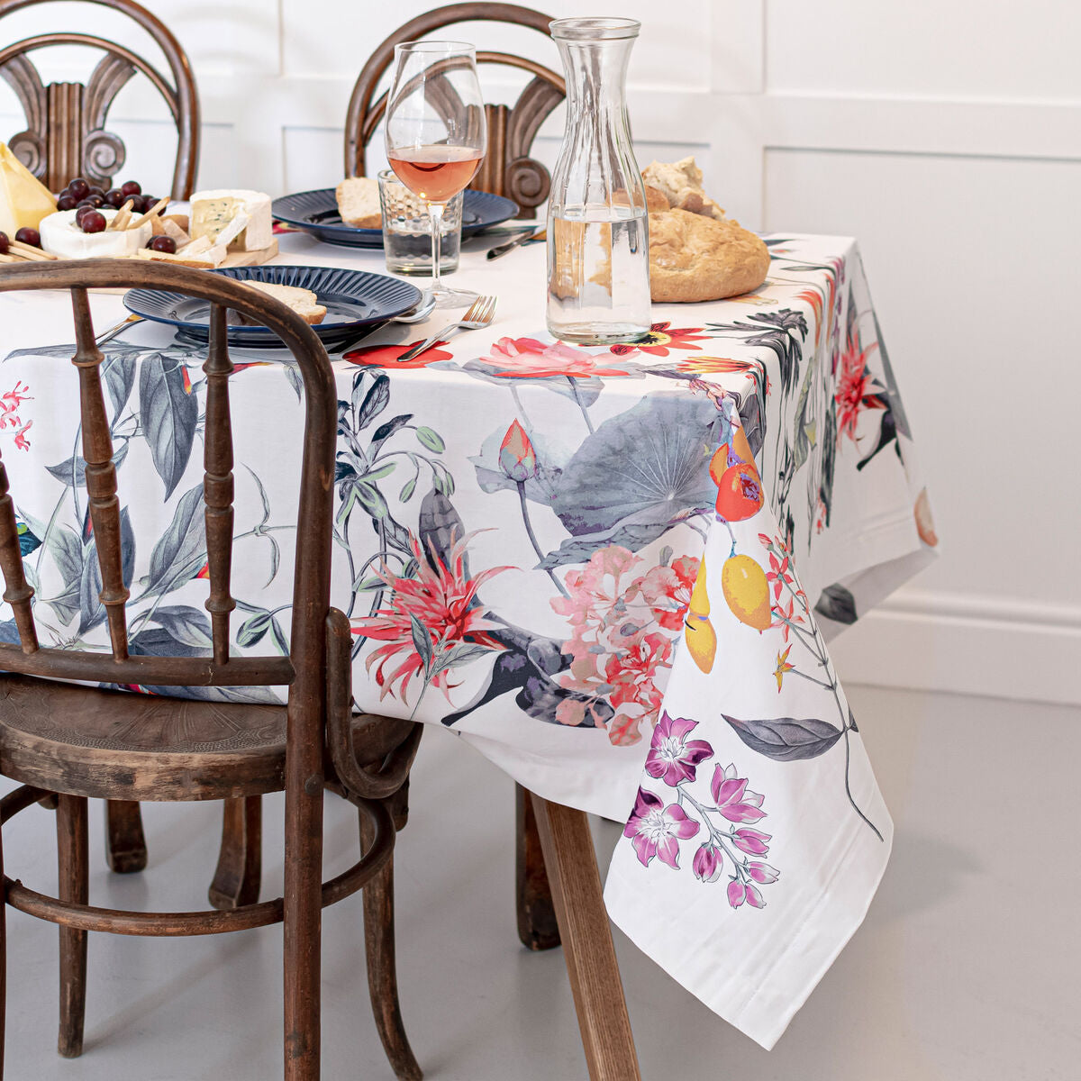 Tablecloth HappyFriday Fruit garden Multicolour 150 x 150 cm HappyFriday